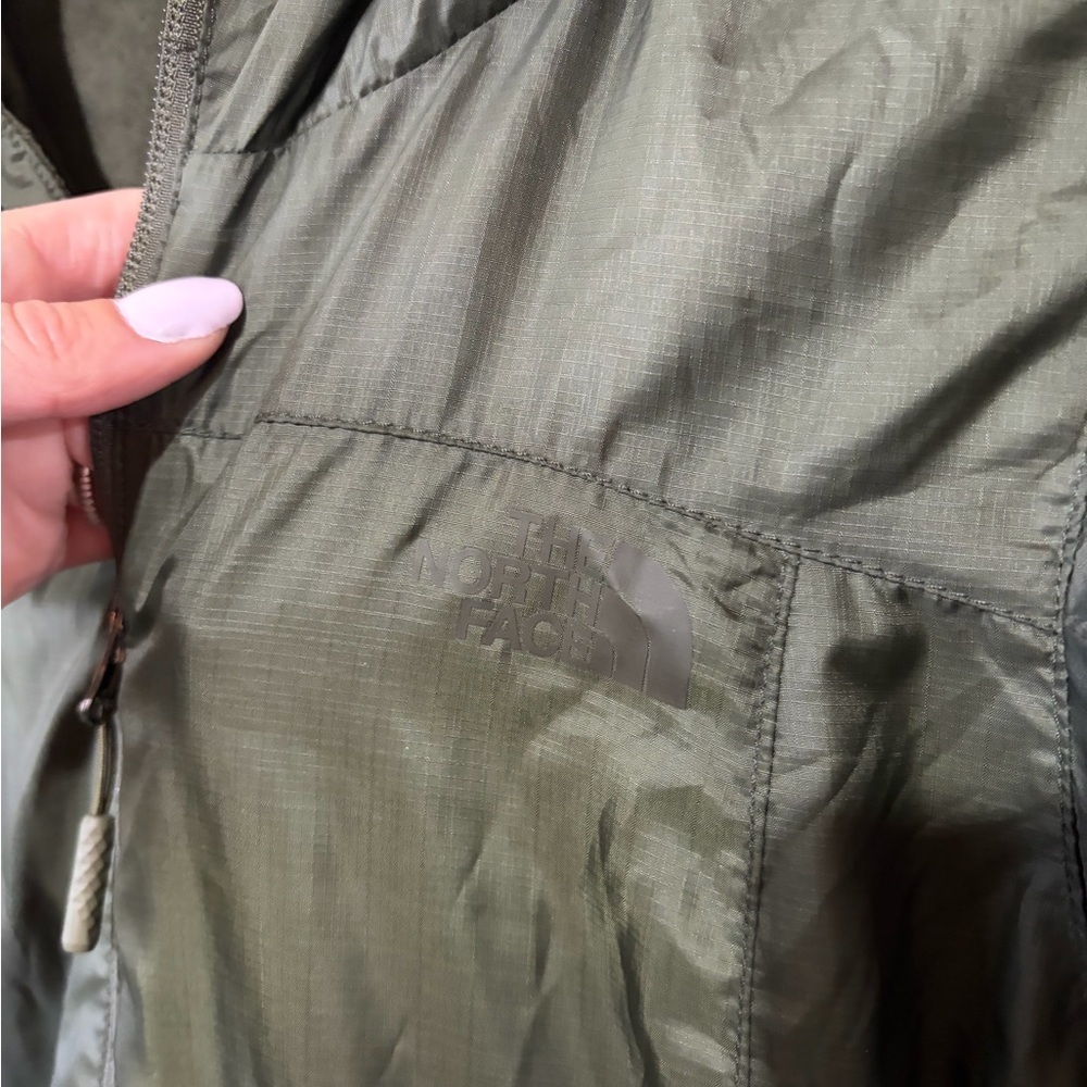 North face jacket - Picture 2 of 4